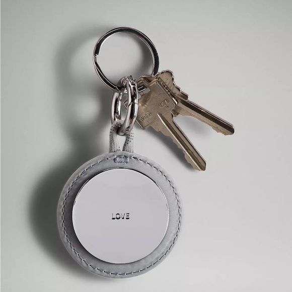 lululemon Logo Bag Charm & Keychain/ Silver/Silver Drop - Picture 4 of 4